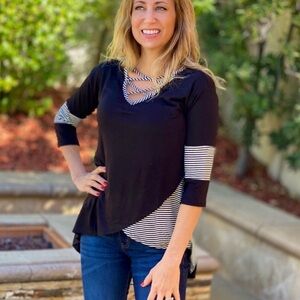 NWT Blumin Black & White Striped Criss Cross 3/4 Sleeve Top size small